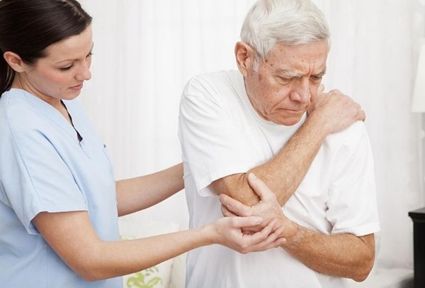 Loãng xương ở người cao tuổi: Nguyên nhân và phòng ngừa